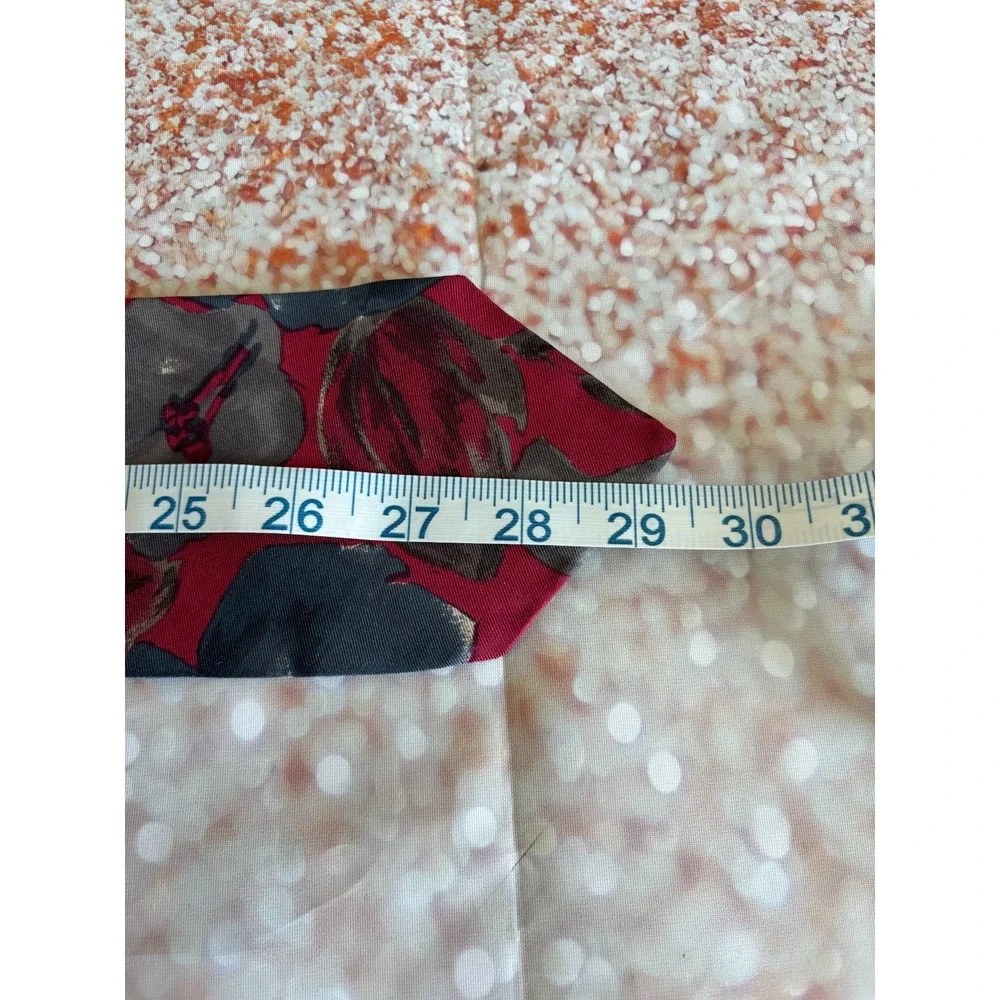 Oscar de la Renta Mens Silk Tie Red Grey Floral Wide Blade‎ Made in USA Vintage